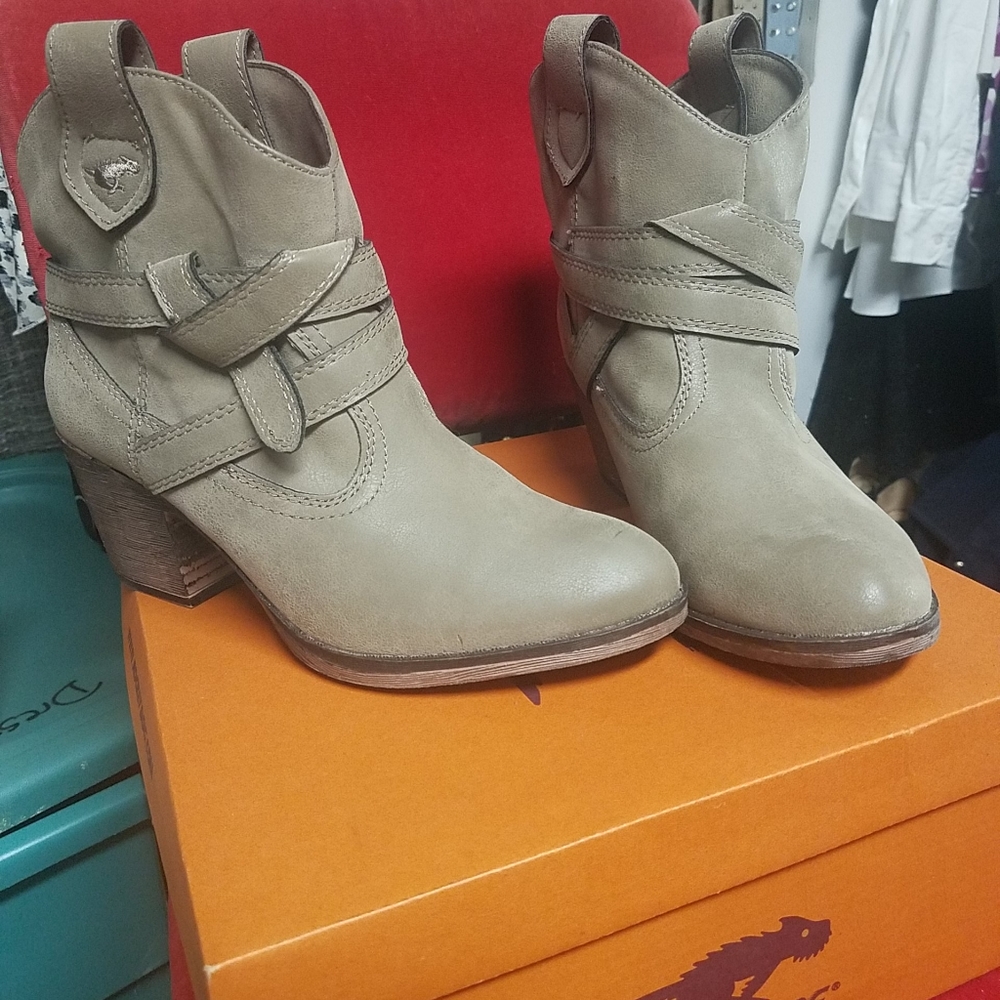 Rocket Dog Sayla vintage worn boot